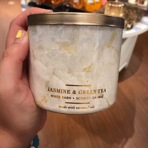 Jasmine and green tea candle bath body works - Picture 1 of 2